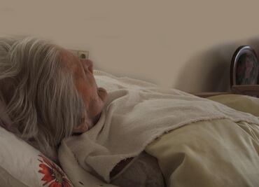 Detectan rara variante genética que haría resistentes a las personas contra el alzheimer