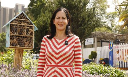 Lía Limón continúa con la instalación de Hoteles Polinizadores en Álvaro Obregón