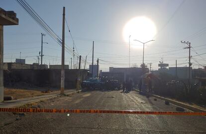 Dejan 2 cuerpos decapitados frente al penal de Chiconautla en Ecatepec 