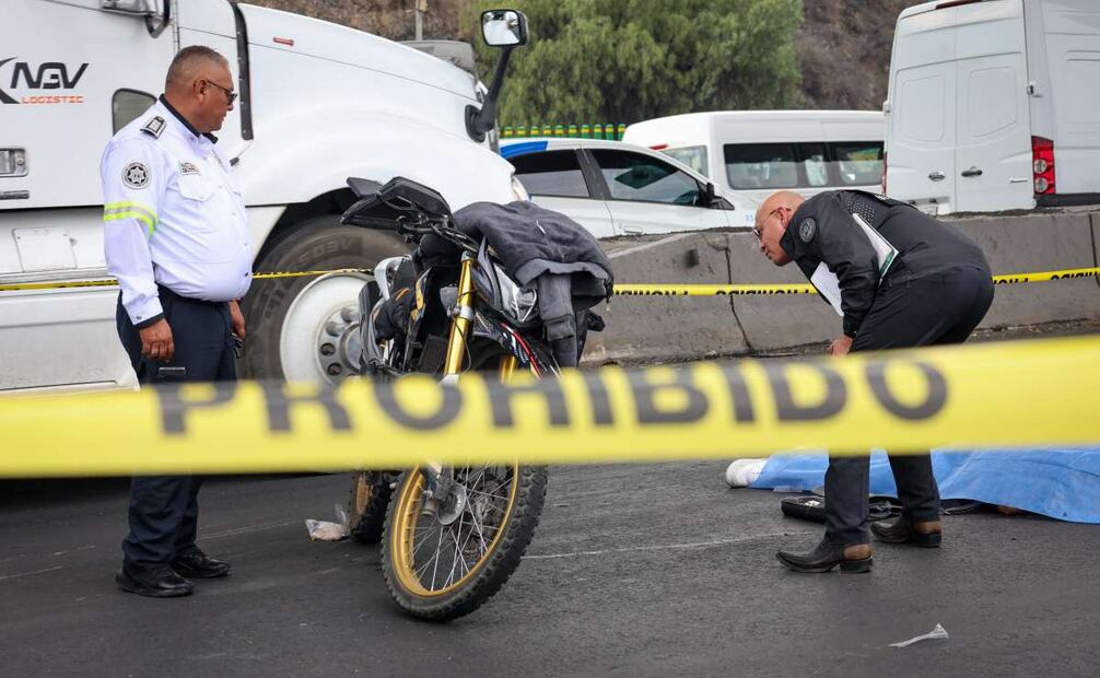 Ambos conductores fueron puestos a disposición de las autoridades a fin de deslindar responsabilidades. Fotos: Luis Camacho / EL UNIVERSAL.