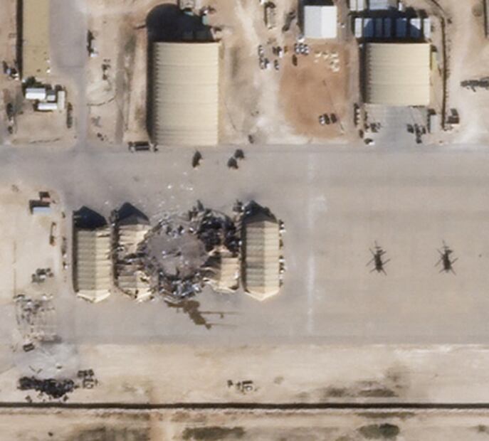 Muestran imágenes por satélite daños en base de EU atacada por Irán en Irak