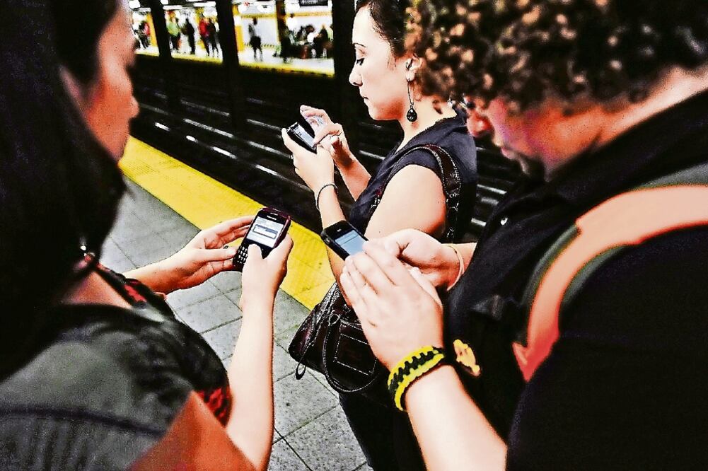 El aparato es una especie de laboratorio portátil, que actualmente tiene el tamaño de una batería de respaldo para el teléfono celular (ARCHIVO EL UNIVERSAL)