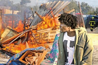 Francia inicia destrucción física de Calais