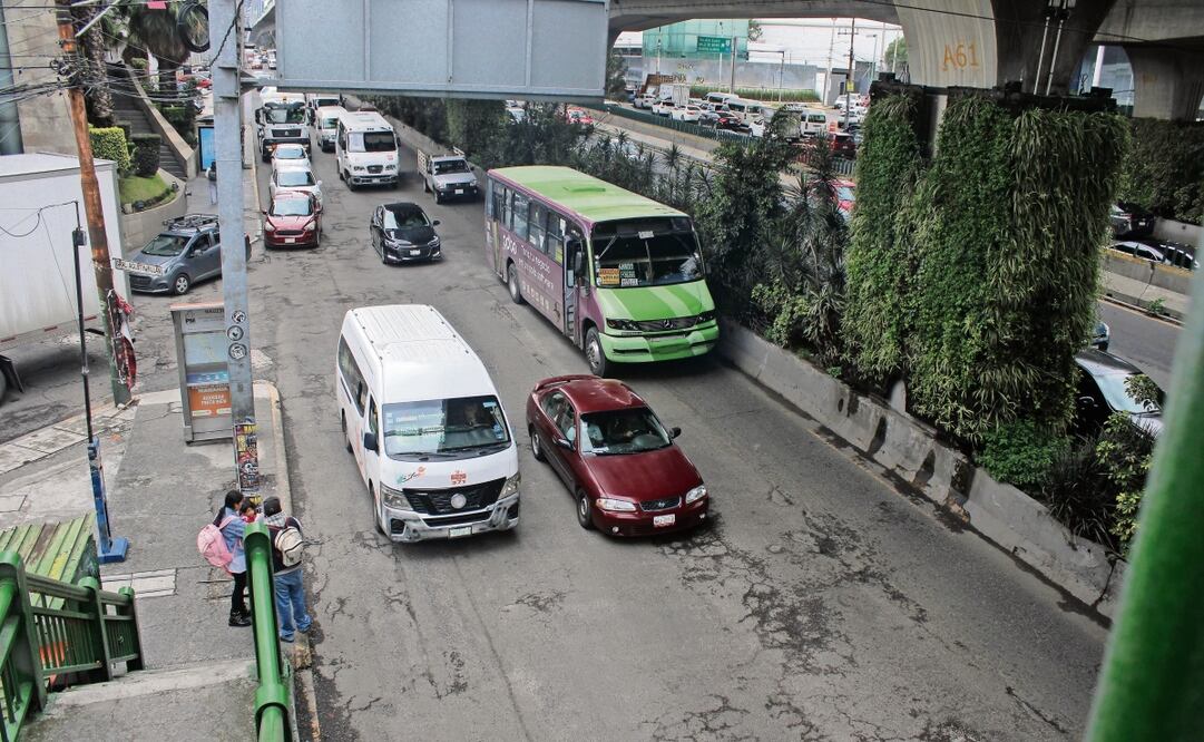 En Periférico Norte se realizará bacheo y reencarpetamiento de carriles centrales y laterales. Foto: Darío Luna / EL UNIVERSAL