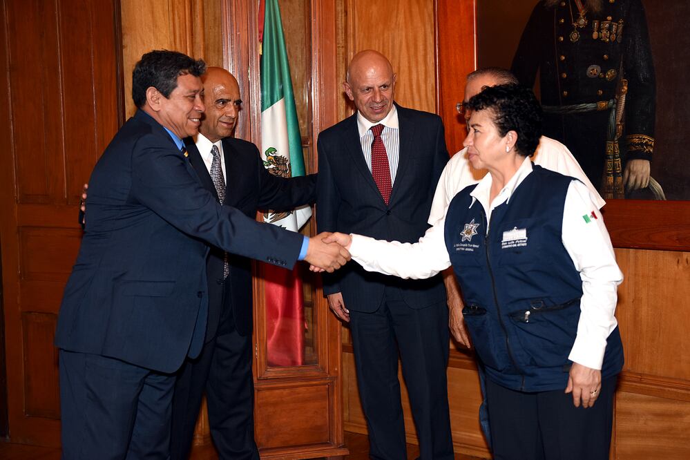 Arturo Gutiérrez García recibió la Secretaría de Seguridad Pública del Estado de manos de su antecesora, Concepción Tovar Monreal, en los primeros minutos del sábado (ESPECIAL)
