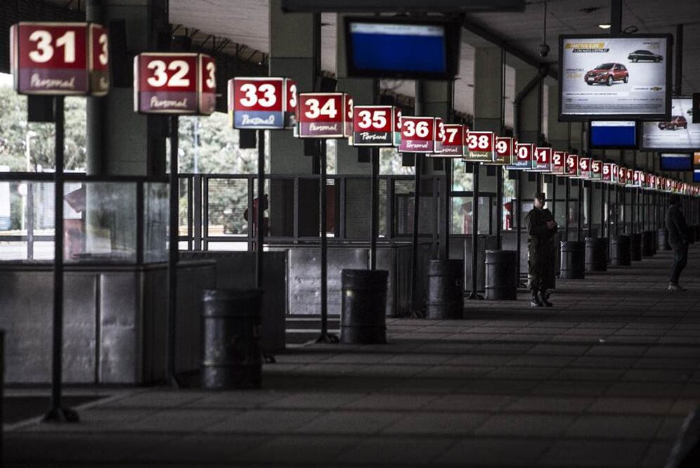 Sindicatos paralizan transporte en Argentina con huelga