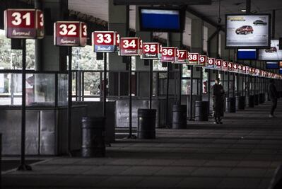 Sindicatos paralizan transporte en Argentina con huelga