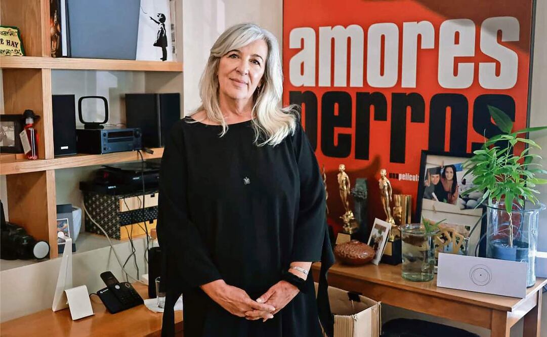 En su niñez, Mónica no fue cinéfila. “Mis primeras andanzas fueron acompañando a Alejandra Moreno Toscano. Me decía que aprendiera cómo funcionaba el cine”, recuerda la productora. Foto: Fernanda Rojas / EL UNIVERSAL