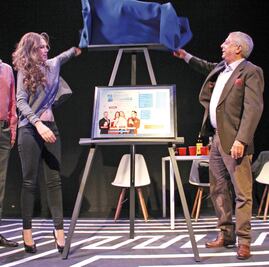 Smartphones devela placa por fin de temporada