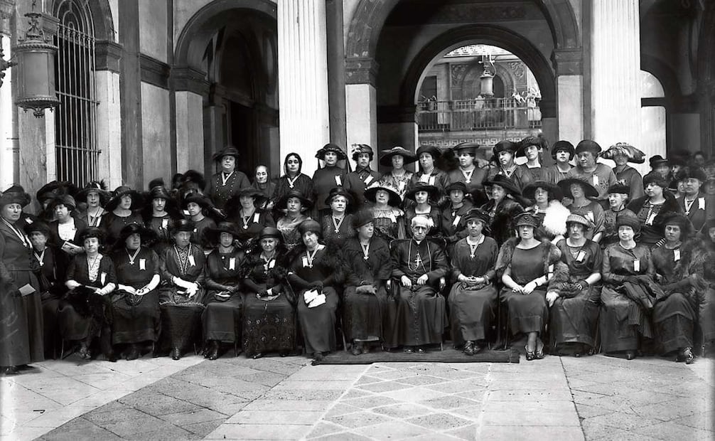 Imagen del Congreso de la Unión de Damas Católicas Mexicanas, previo a la Guerra Cristera.
