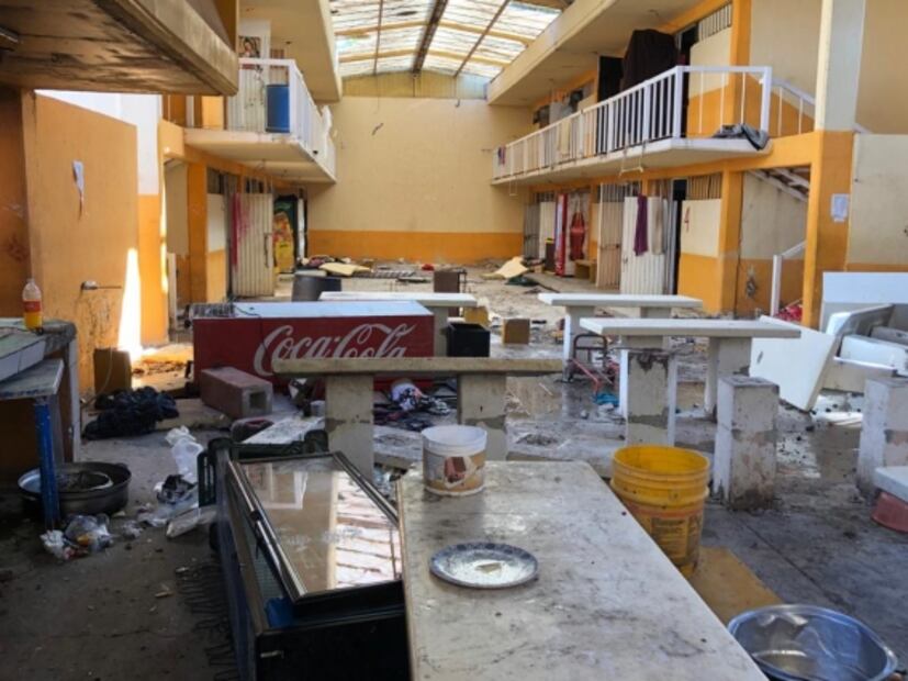 Trasladan a 398 internos a otros centros penitenciarios tras controlar motín en penal de Zacatecas