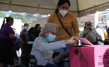 Con retraso, inician elecciones legislativas en El Salvador