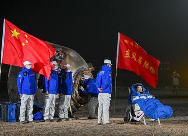 Astronautas chinos regresan a la Tierra tras estancia de seis meses en estación espacial
