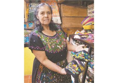 Cubrebocas, un salvavidas para los comerciantes