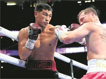 El mexicano que intentará vengar a Canelo Álvarez ante Dmitry Bivol