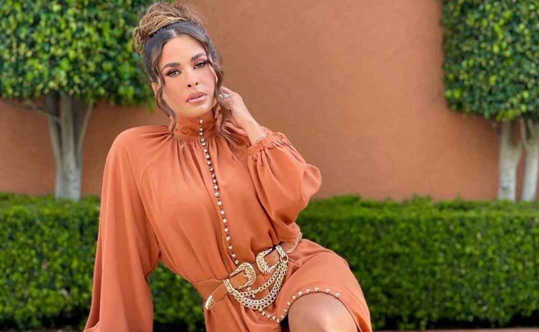 Las hombreras puden lucir muy cool en vestidos / Foto: Instagram @galileamontijo