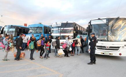 Migrantes se trasladan de Arteaga a Piedras Negras