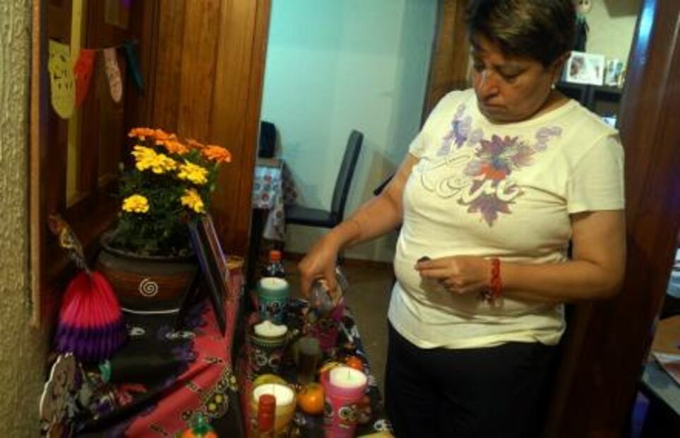 Nunca lo encontraron, ahora le ponen su copita en la ofrenda