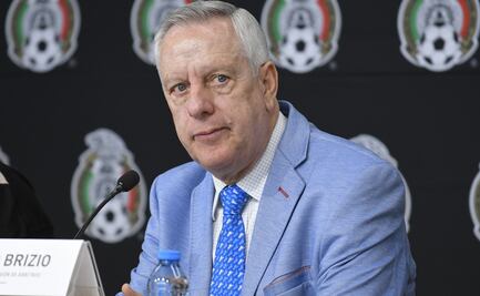 Los inventos de Arturo Brizio para exhibir a su gente