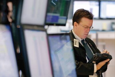 Degradan a Brasil; el peso baila al ritmo de samba