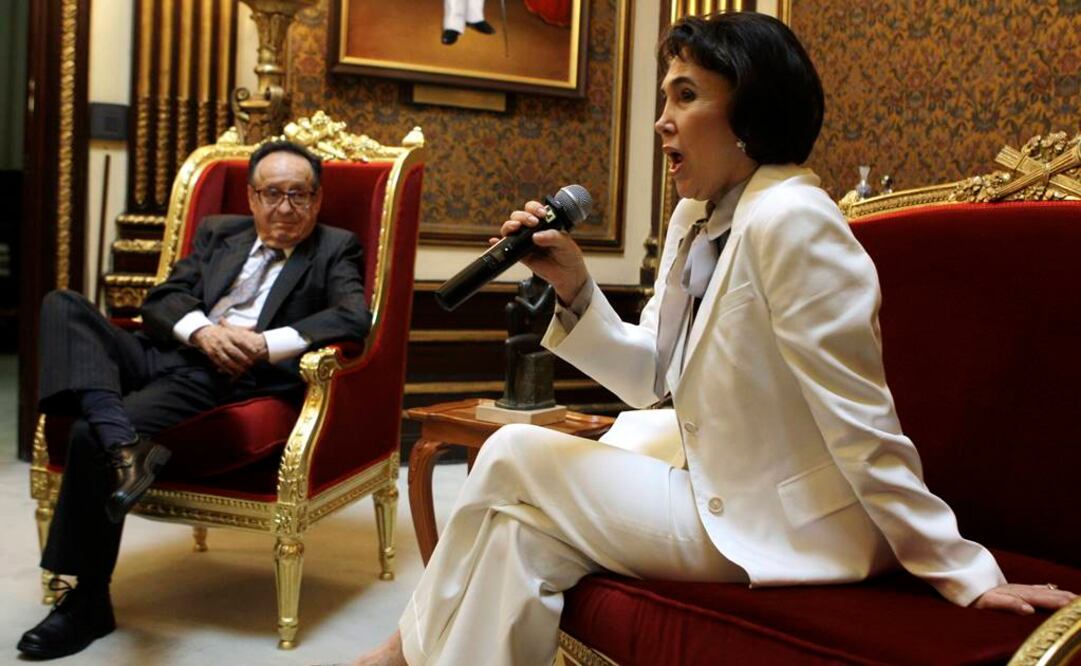 Tras mencionar que ha sido un año muy difícil, dijo que este 2015 "hubiéramos cumplido 40 años de vivir juntos y hoy es nuestro aniversario de bodas". FOTO: Archivo/AP.