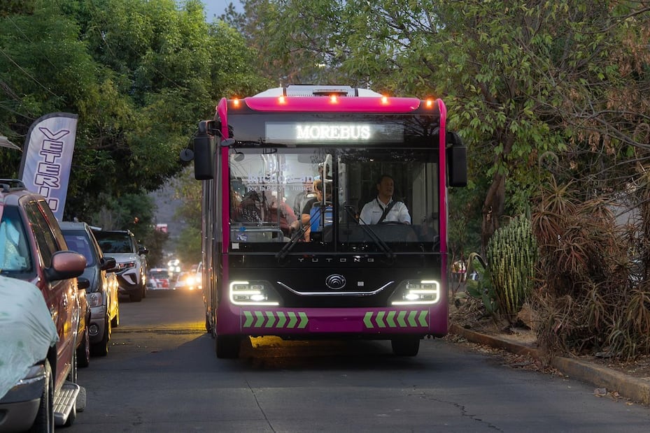 Adiós a camiones viejos en Morelia, llegan unidades híbridas y Morebús. Foto: Especial