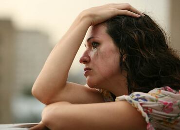 ¿Cómo se siente el desamor? Esto es lo que le pasa a tu cuerpo