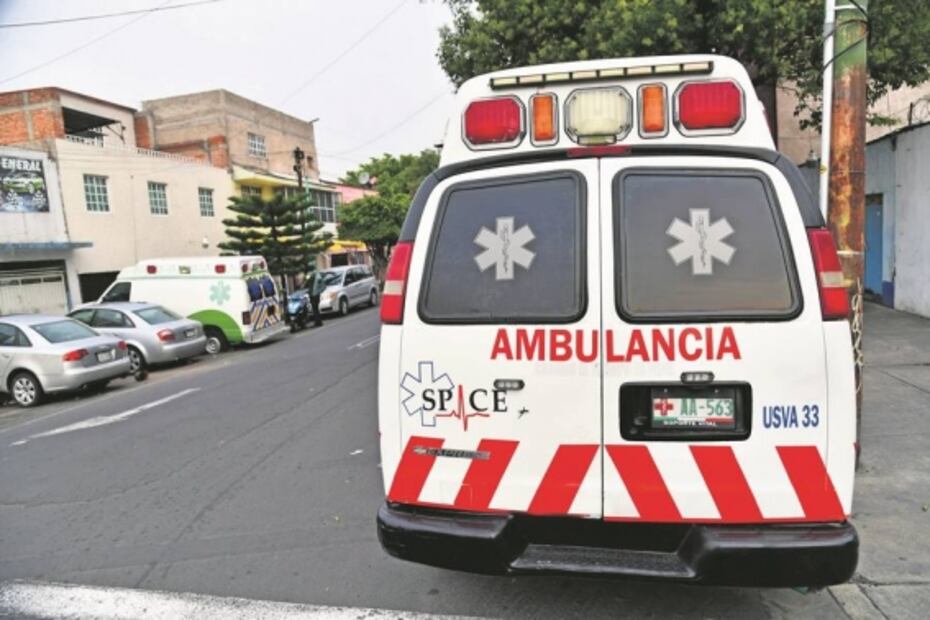 Pagar más de 11 mil por un traslado; así es la red de abusos e ilegalidad de ambulancias patito en la CDMX