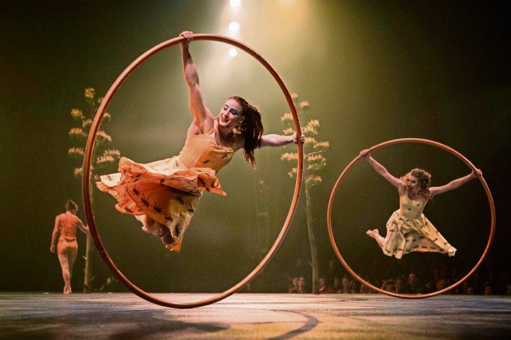 Cirque du Soleil, Luzia
