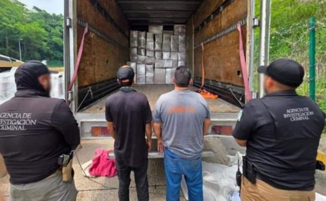 El camión fue hallado en el tramo carretero Las Choapas-Ocozocoautla en Tabasco (04/07/2025). Foto: Especial