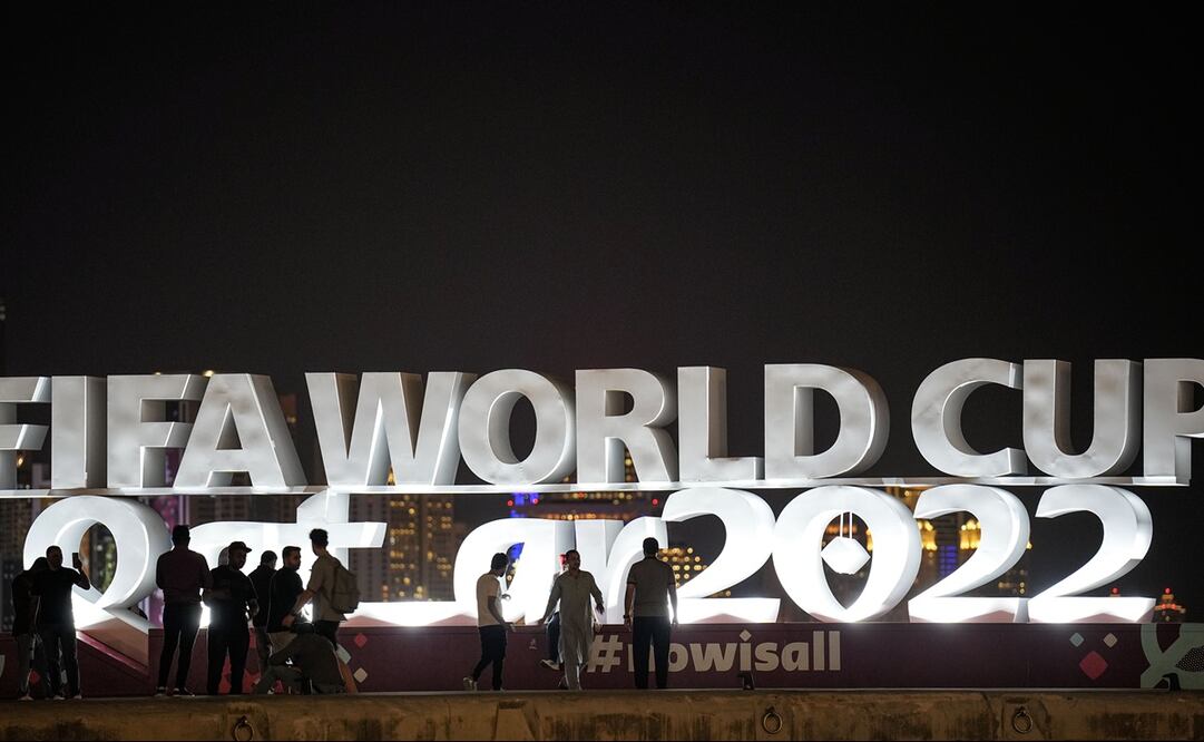 Letras de la Copa del Mundo Qatar 2022 en Doha - FOTO: AP