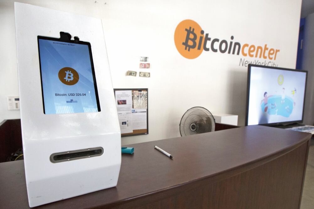 La ley fintech establece un marco regulatorio que permite las operaciones de activos virtuales, pero Banxico establecerá cómo operará este tipo de monedas (ARCHIVO EL UNIVERSAL)