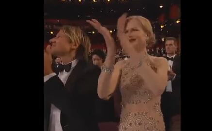 ¿Por qué Nicole Kidman aplaudió tan raro en los Oscar?