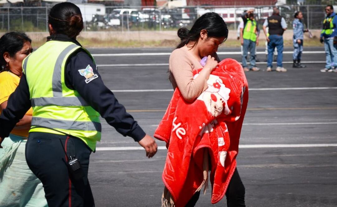 Trasladan vía aérea a hospitales 117 pacientes de zonas devastadas en Hidalgo por la lluvias.
Foto: Especial.