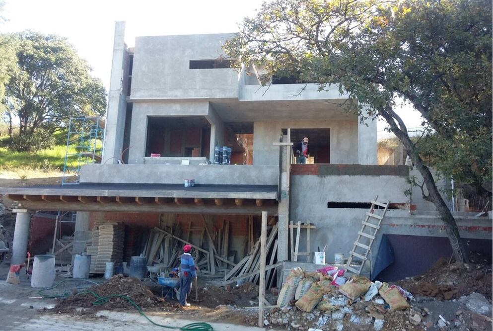 Indagan residencia de ex edil de Tlalnepantla