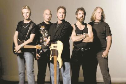 Creedence Clearwater Revisited se despide de México en el Palacio de los Deportes