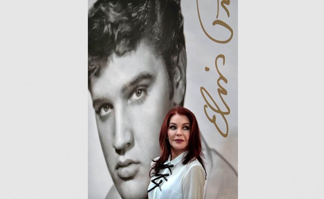 Priscilla Presley, exmujer del Rey del Rock 'n' Roll, acompañó a la directora general de Correos en una ceremonia de presentación a las afueras de Graceland, donde vivió Presley. FOTO: AP