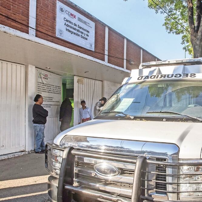 En esta temporada las medidas de seguridad se refuerzan para evitar que familiares de los reclusos traten de ingresar productos ilegales. Foto: ARCHIVO EL UNIVERSAL