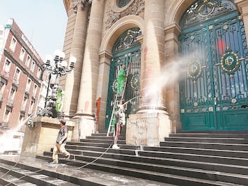 Resguardan Congreso local, tras daños por encapuchadas