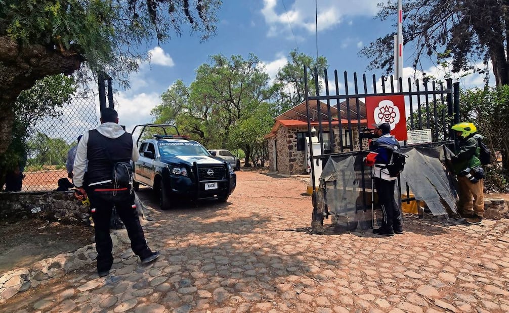 Vehículos policiales entraban y salían el lunes de la zona arqueológica después del tiroteo. Foto: Valentina Alpide / AFP