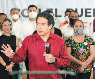 Notifican a Delgado de triunfo en Morena