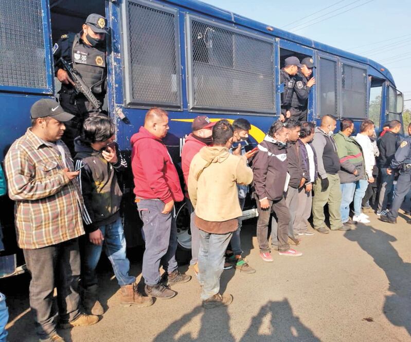 Los sujetos fueron trasladados a la agencia 50 de la FGJ. ESPECIAL