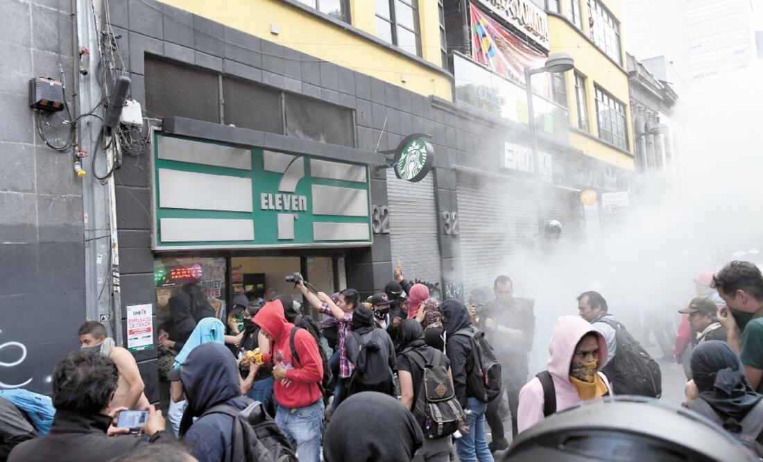 Representantes de los empresarios en la CDMX hicieron un llamado a los afectados para presentar denuncias penales por los destrozos. Foto: ARCHIVO EL UNIVERSAL