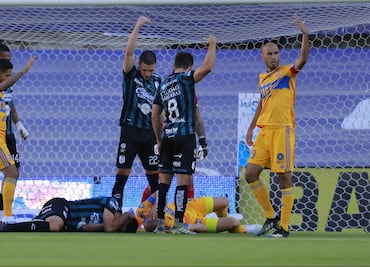Fuerte choque de cabezas en el Querétaro vs Tigres, ¿y el protocolo?