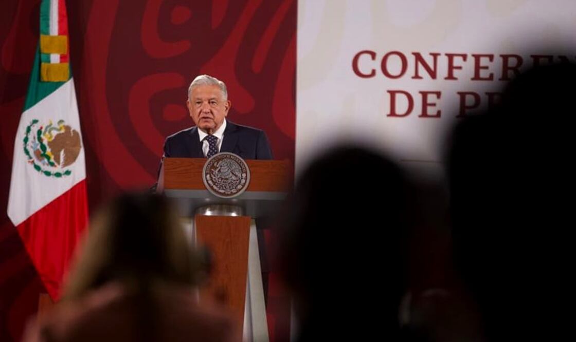 López Obrador dice que llegan a acuerdos en donde ya no se habla de política mientras están en familia, "es muy difícil”, dice. Foto: Germán Espinosa