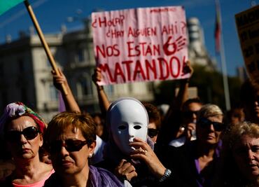 Piden miles en España pacto del Estado contra violencia machista