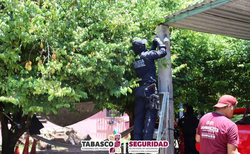 Fuerzas de seguridad desmantelan red de cámaras usadas para espionaje criminal en Tabasco; retiran 50 equipos clandestinos.
Foto: Especial.