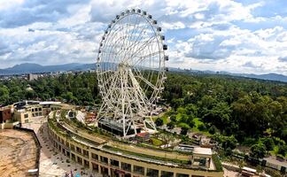 Súbete gratis a la rueda de la fortuna del parque Aztlán