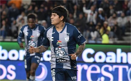 Pachuca supera con autoridad al Necaxa para llegar a la cima del torneo