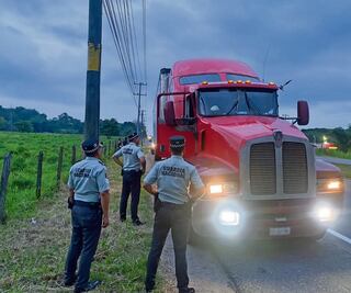 Rescatan a 14 extranjeros en Tabasco